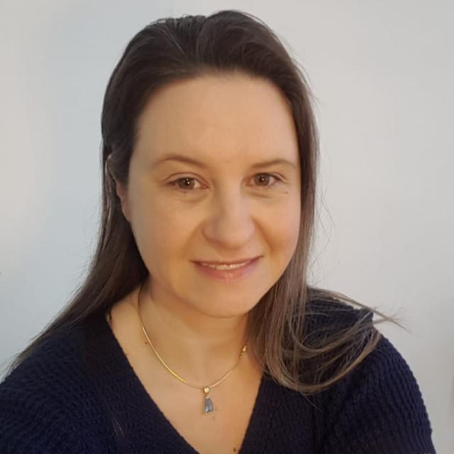 SIMONE FIEBRANTZ PINTO 